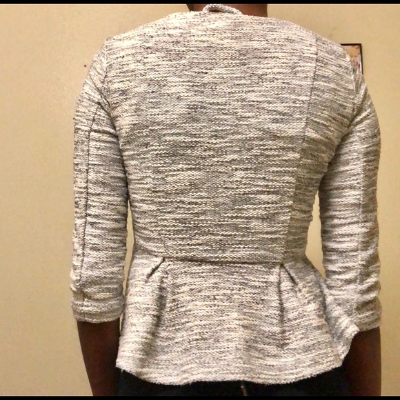 Gray and White h&m shirt - Picture 7 of 7